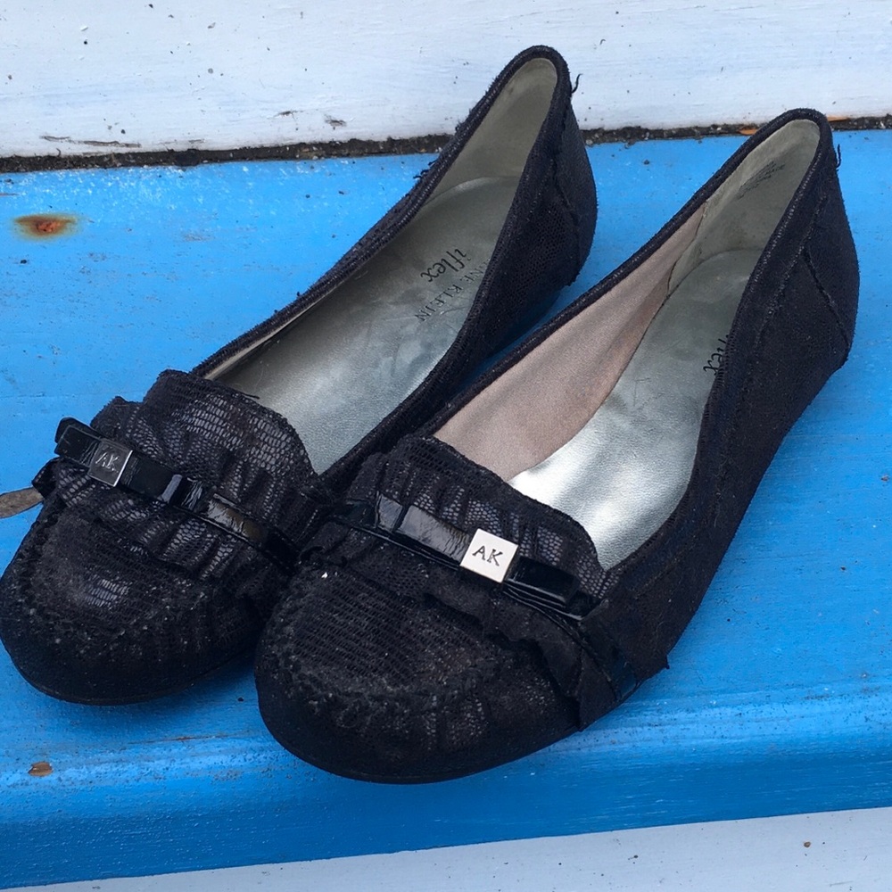 Anne Klein Black Textured Flats